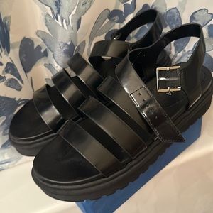 Arizona platform sandals - size 10